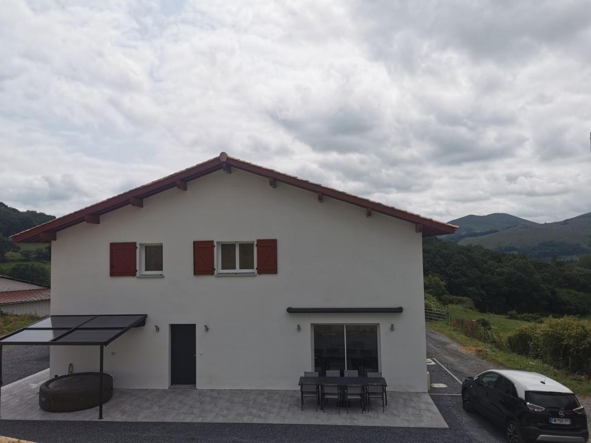 Maison Mitoyenne Au Coeur Du Pays Basque Saint-Esteben Экстерьер фото